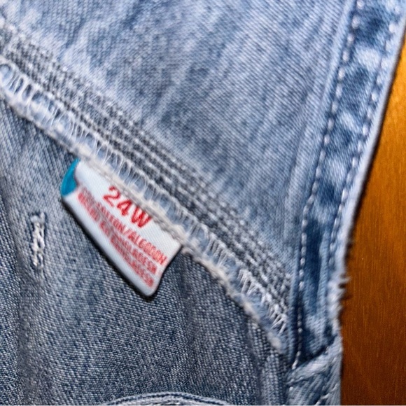 Vintage Disney Winnie the pooh tigger jean denim overalls shorts plus size 24 - Picture 4 of 6